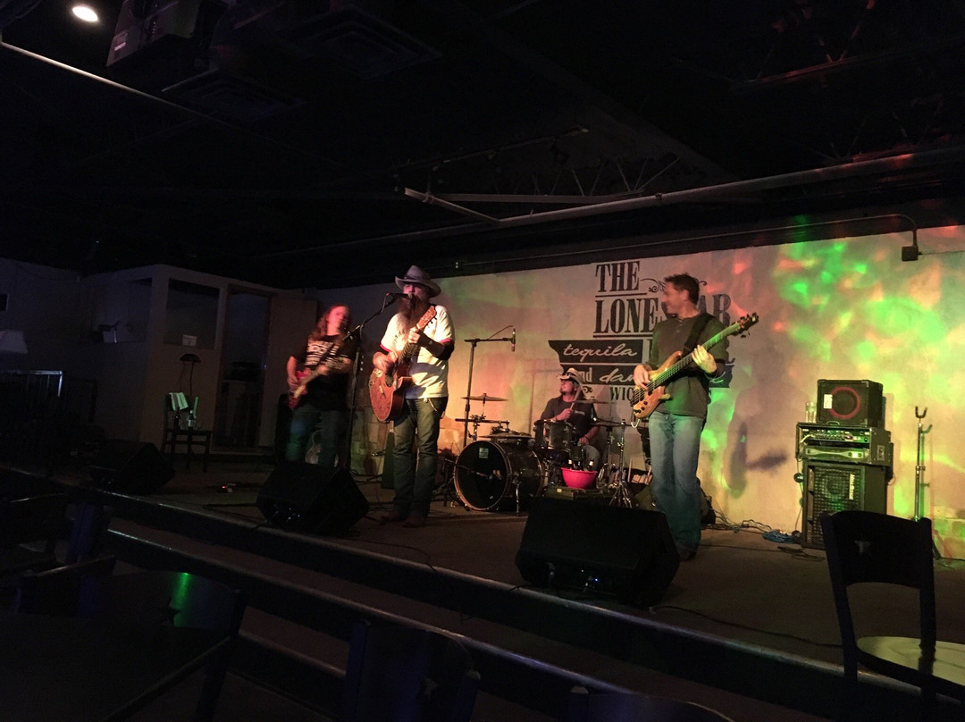 Windthorst旅游景点-Lone Star Bar