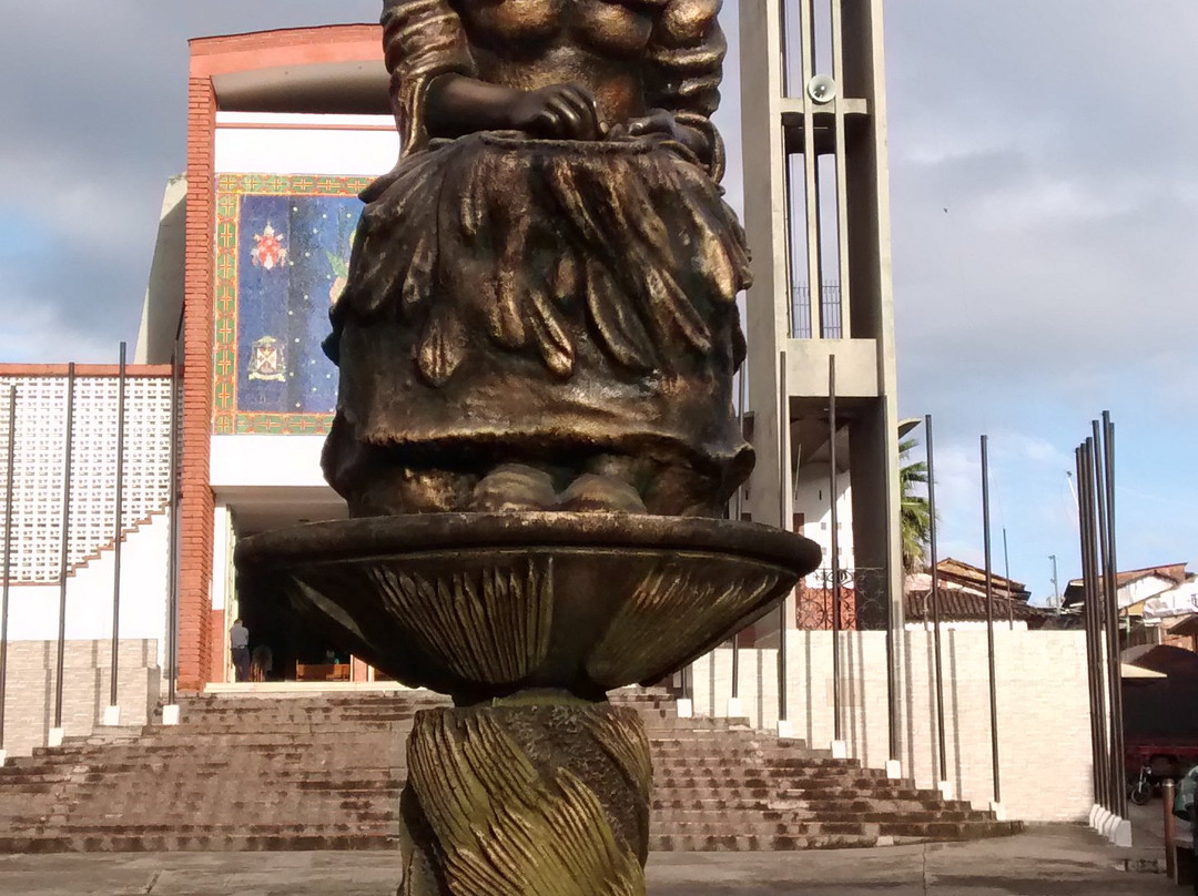 Aguadas旅游景点-Monumento a la Tejedora