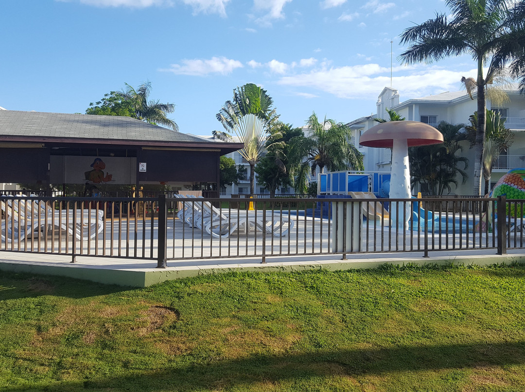 尼哥瑞尔悦宜湾酒店主图