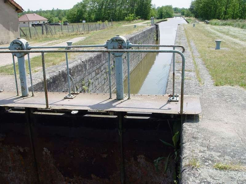 Pont-canal sur la Bourbince-Digoin必去景点