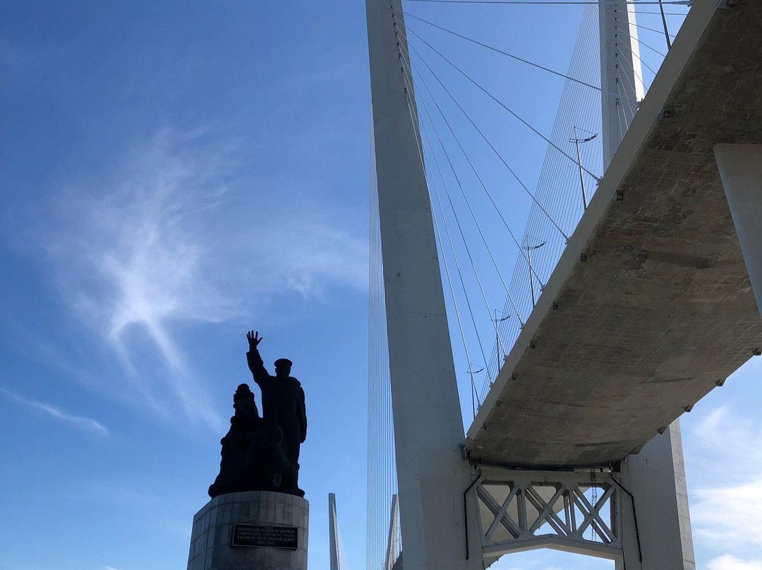 Monument to Sailors-海参崴必去景点