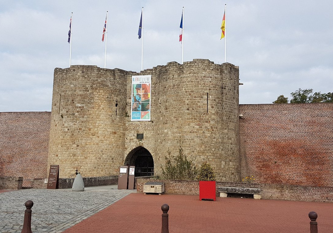Comfort Hotel Le Saint Claude -Peronne Centre主图