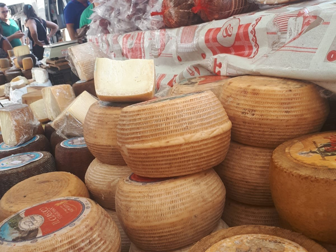 Mercato settimanale-Valledoria必去景点