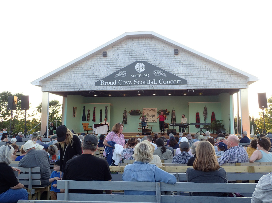 St Margaret of Scotland and Church Cemetery-Inverness必去景点