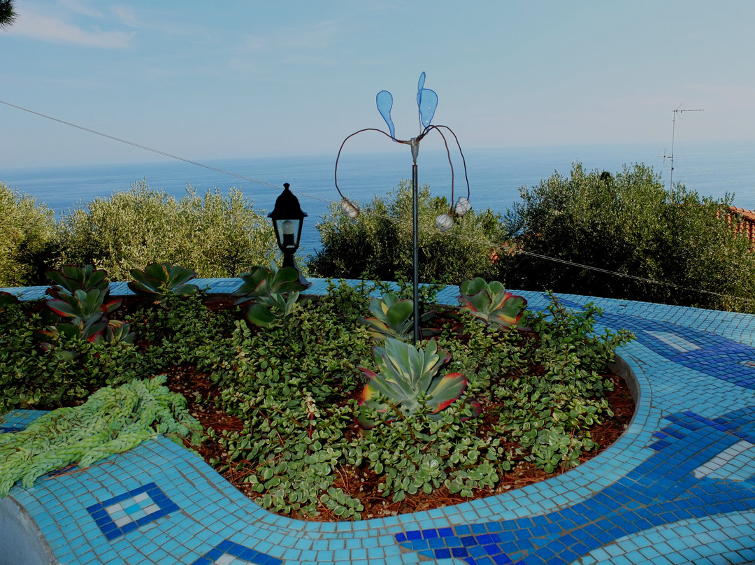 Villa Biener-Cipressa必去景点