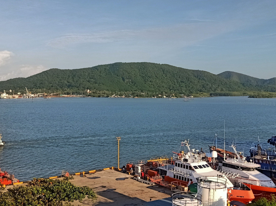 Lake Inn Hotel主图