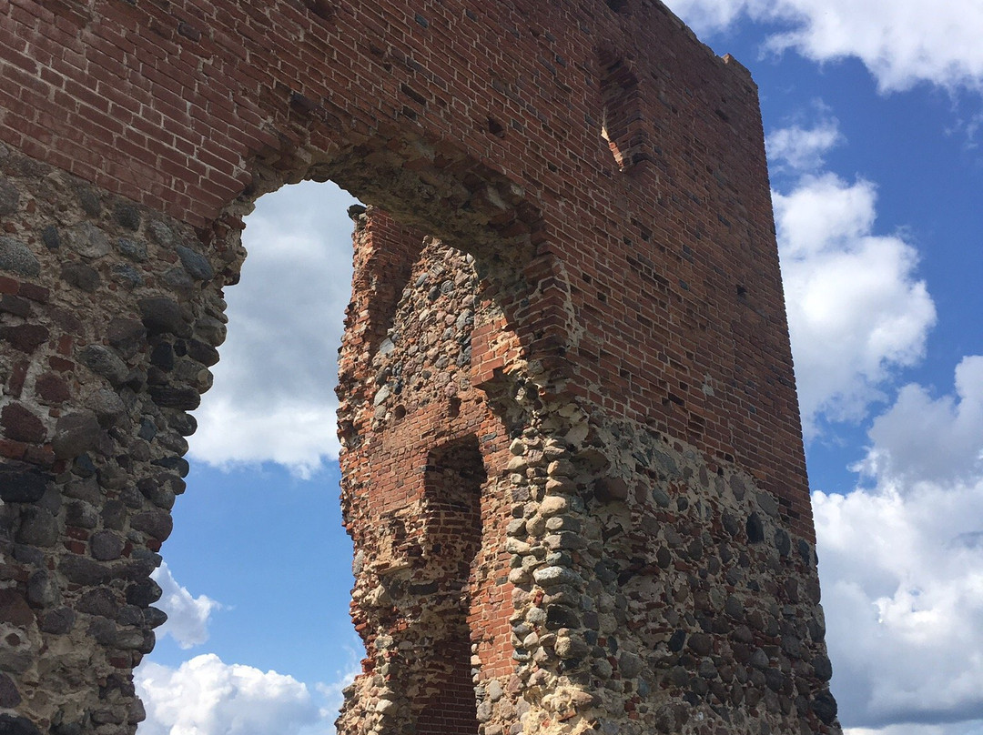 Ludza Medieval Castle Ruins-Ludza必去景点