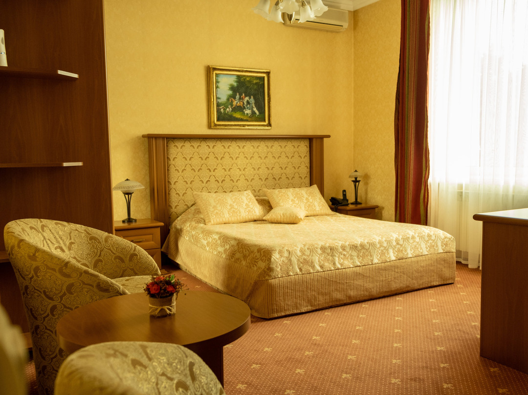 Diplomat Club Hotel主图