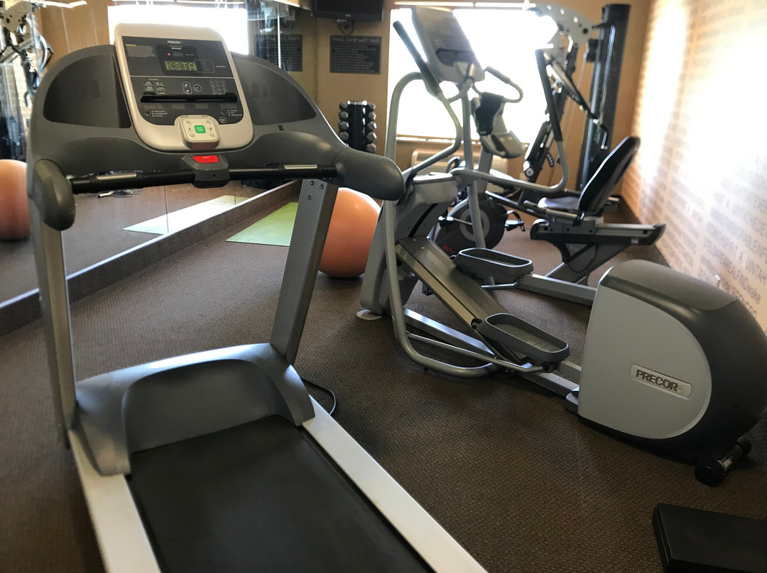 Highland Suites Minot主图