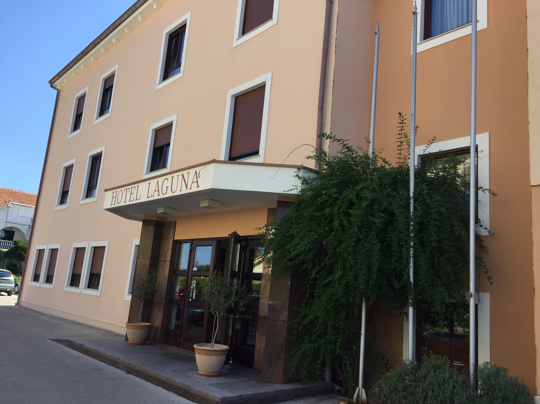Hotel Laguna主图
