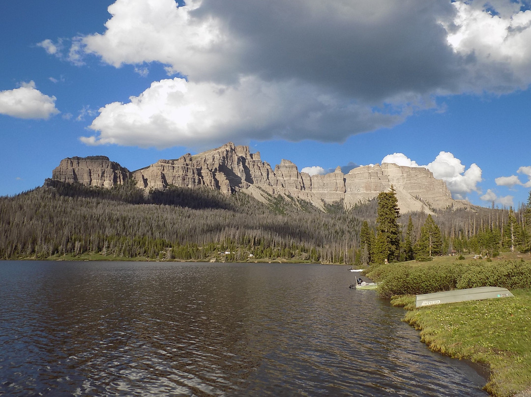 Wind River Lake景点图片