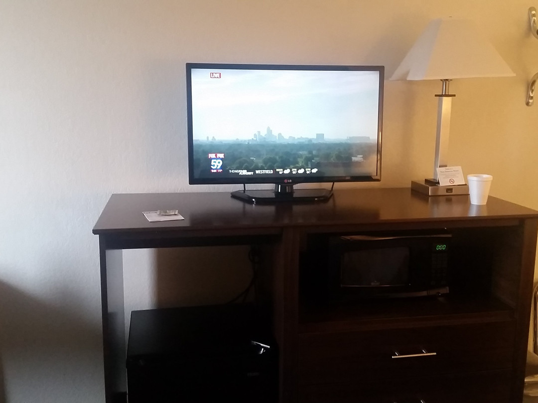 翠怡速8酒店主图