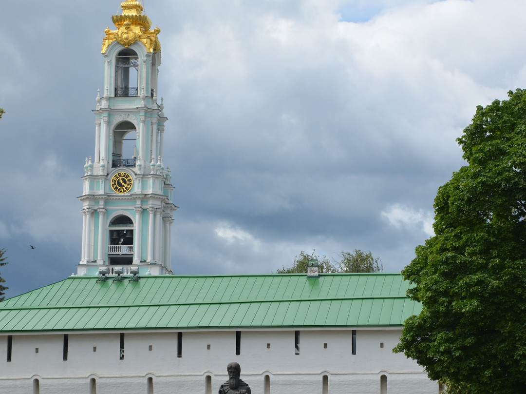 Monument to Sergius of Radonezh-谢尔吉耶夫镇必去景点