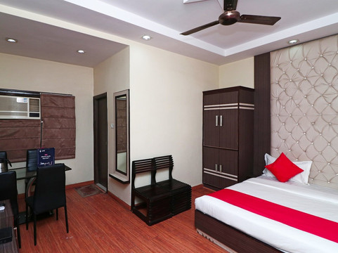 OYO Shanti Palace主图