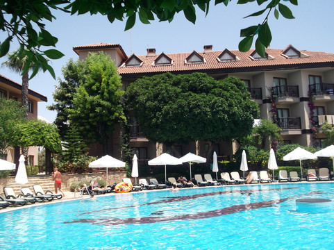 Alba Resort Hotel主图