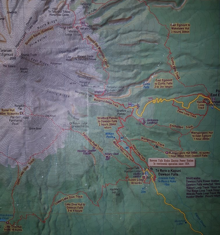 Dawson Falls Visitor Center景点图片