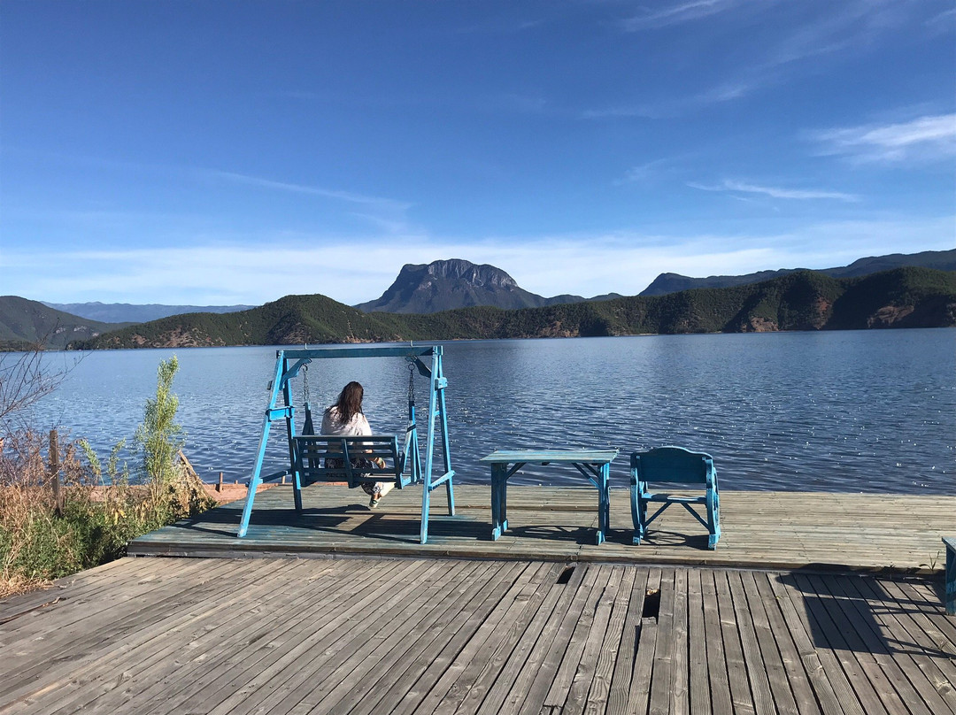 泸沽湖青风扬度假酒店主图