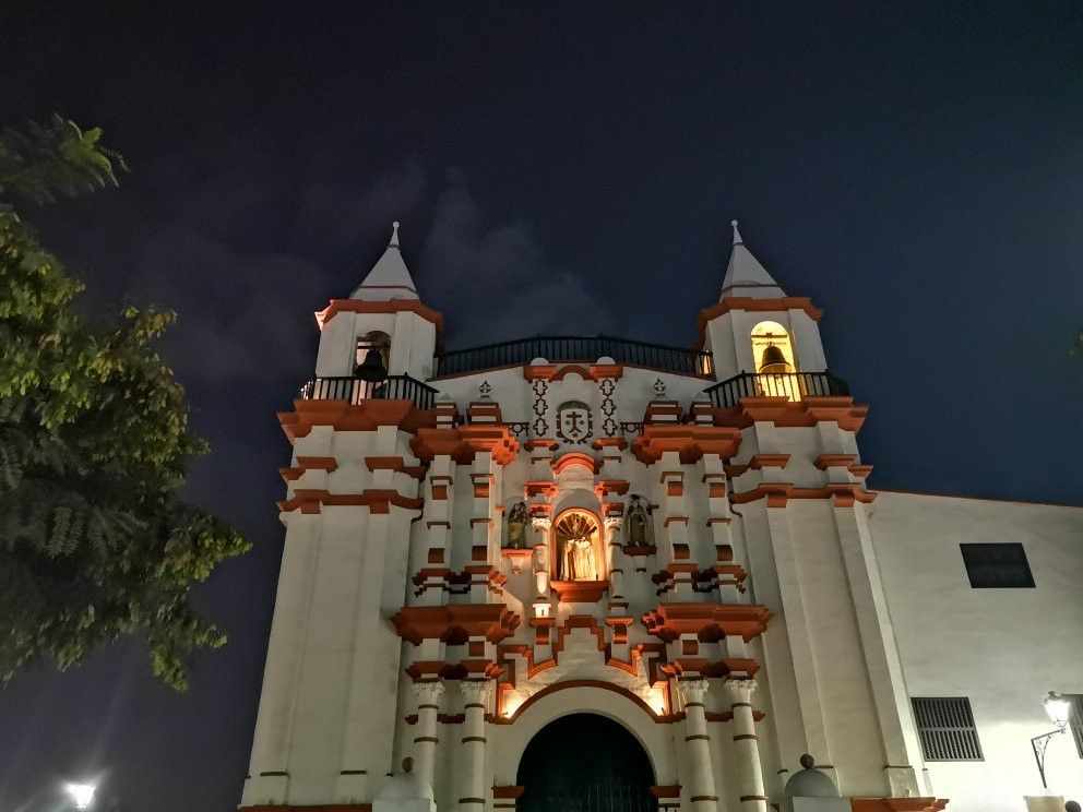 Iglesia y Monasterio El Carmen景点图片