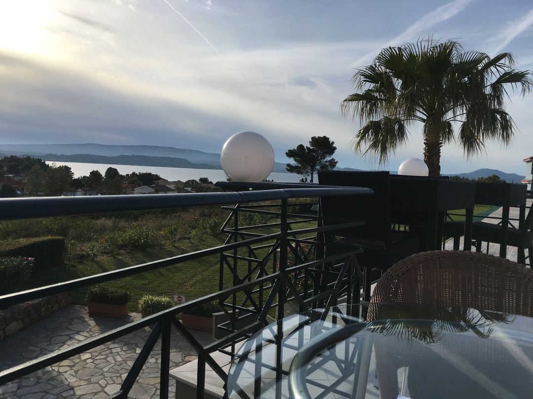 San Lorenzo Village主图