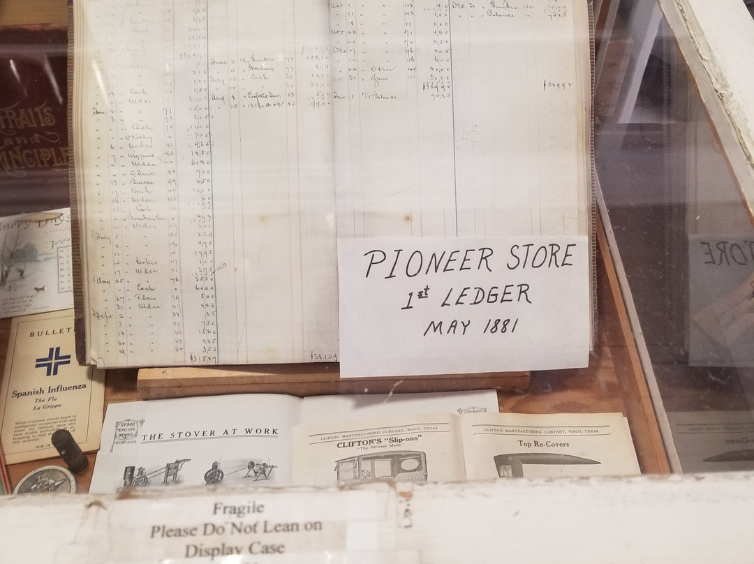 Pioneer Store Museum景点图片