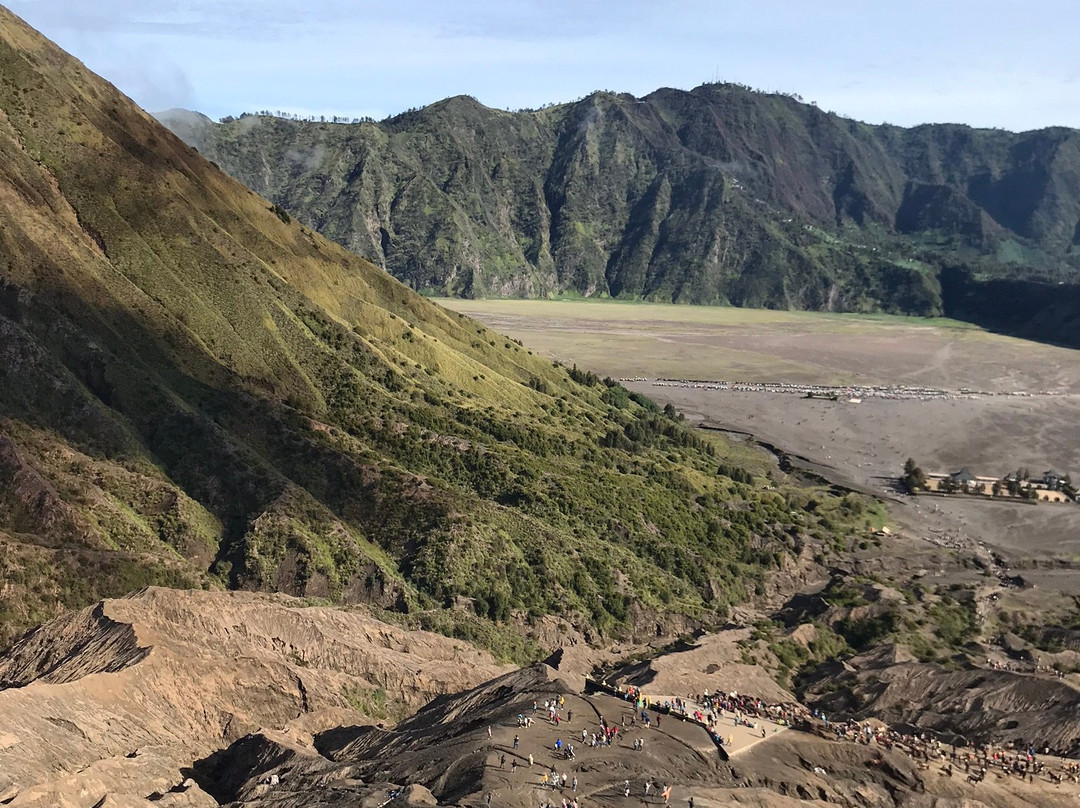 Bromo Authentic Tours景点图片