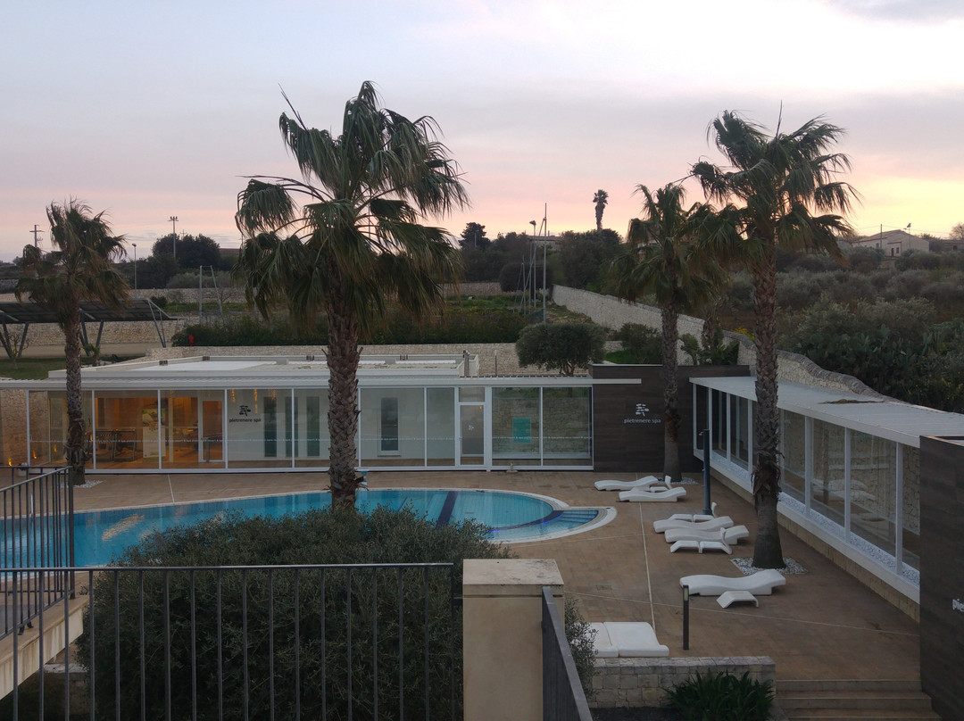 皮尔特尼尔度假酒店主图