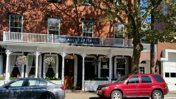 The American Hotel主图