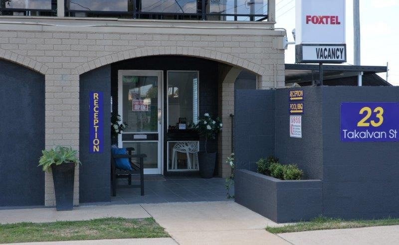 Charm City Motel主图