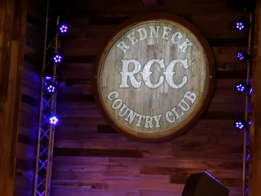Republic Country Club & BBQ-斯塔福德必去景点