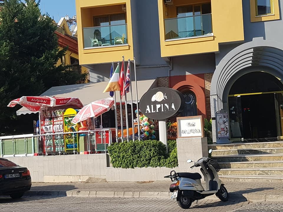 Club Alpina Apartments Hotel主图