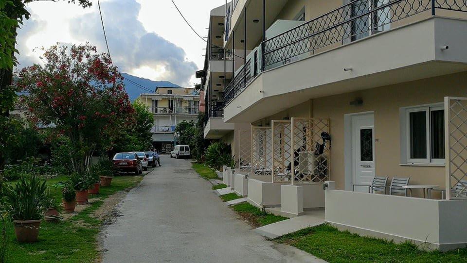 Avra Beach Hotel主图