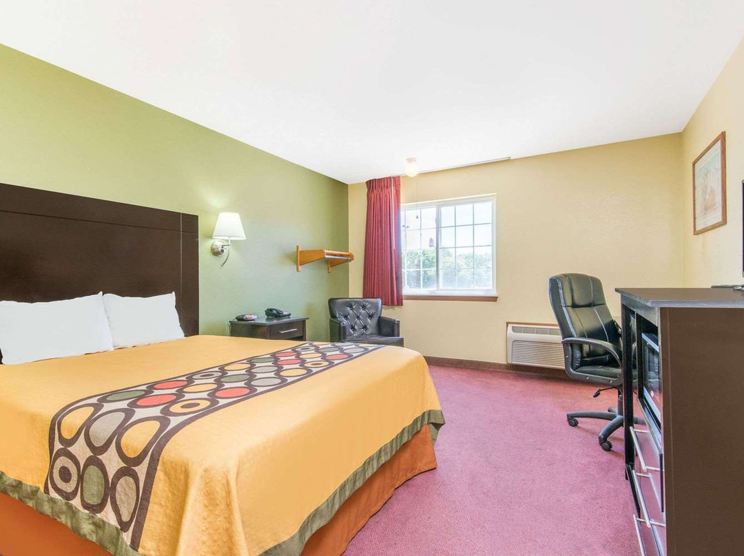 莫里亚蒂速8酒店主图