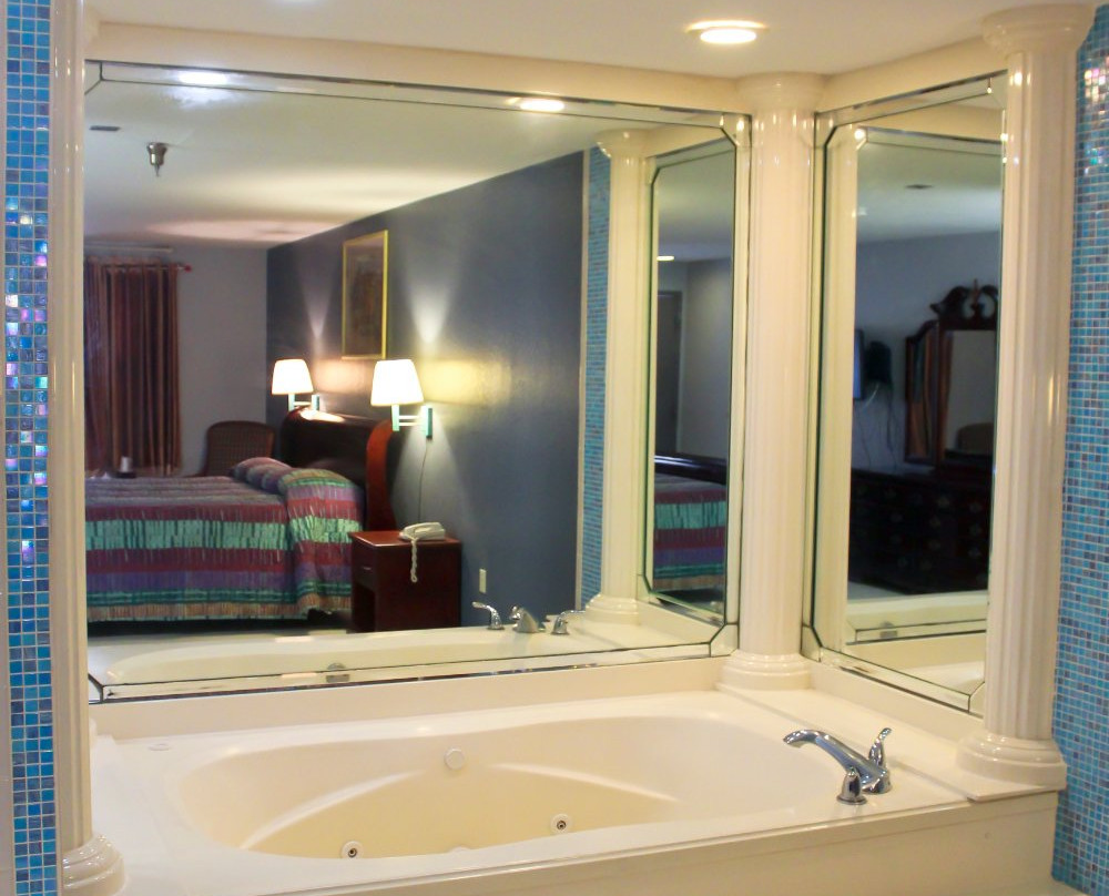 The Shades Motel主图