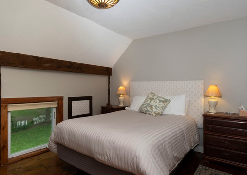 The Karass Inn主图