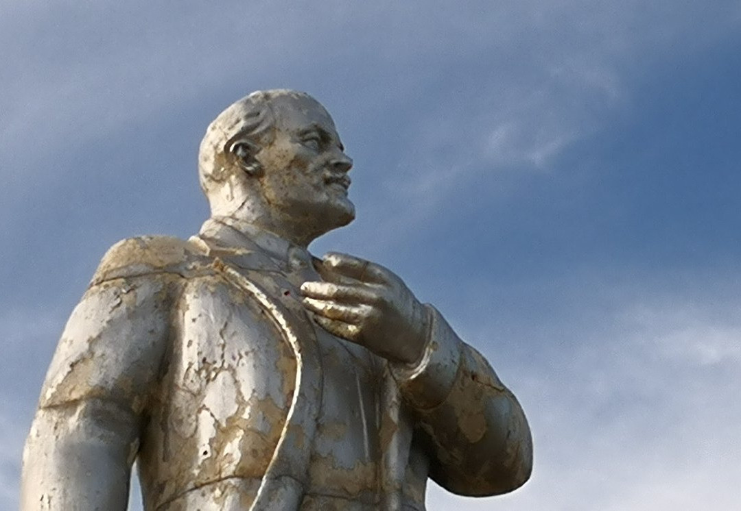 Lenin Statue-乔尔蓬阿塔必去景点