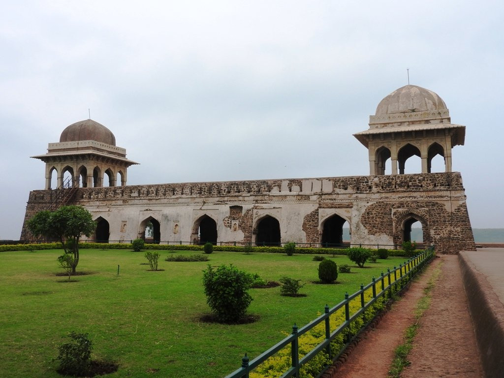 Rani Roopmati Palace景点图片