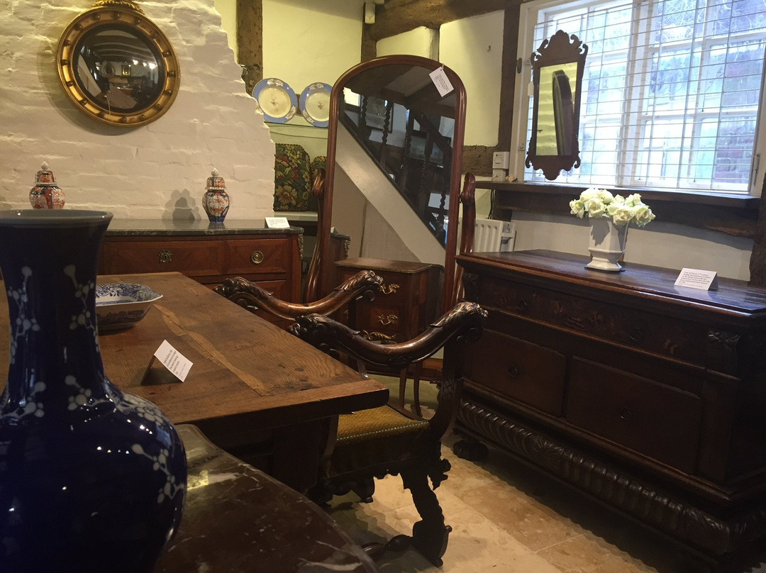 Tudor Rose Antiques景点图片