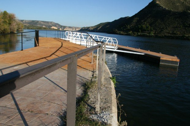 Embarcadero del Ebro景点图片