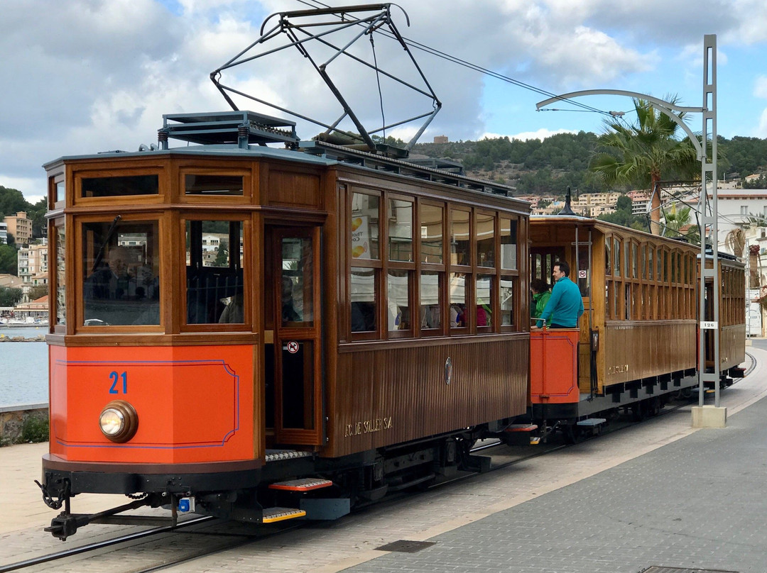 El Tren de Soller-马洛卡帕尔马必去景点
