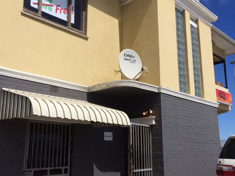 Brooklyn餐馆和美食-The Rendezvous on the Corner Pub and Grill