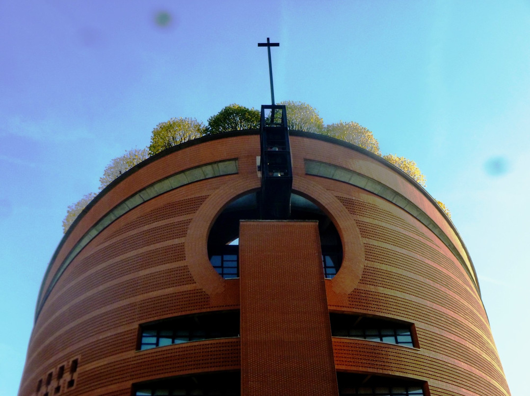 Cathedrale de la Resurrection Saint Corbinien-埃夫里必去景点