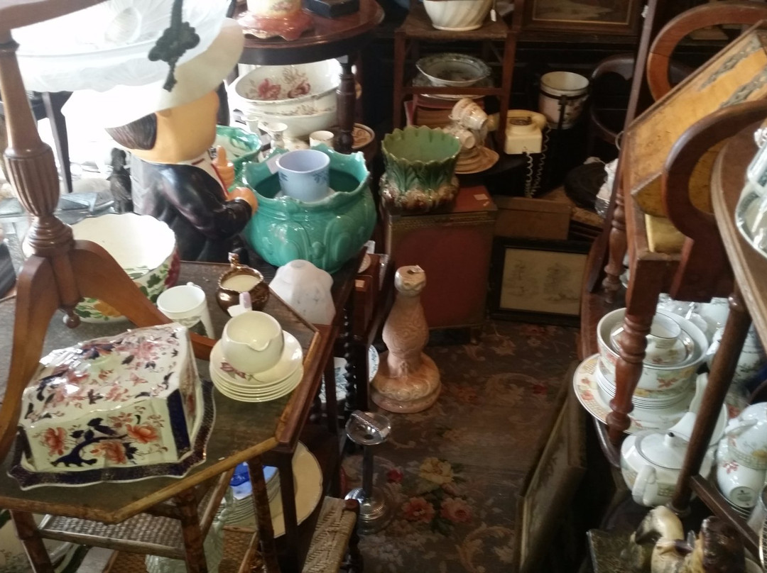 Knicks Knacks Antiques Emporium-Sutton-on-Sea必去景点