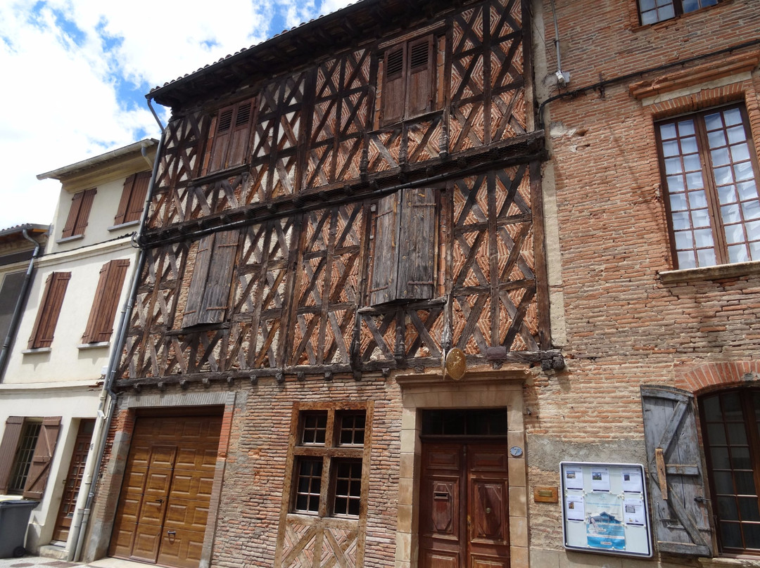 Église Saint-Victor-Montesquieu-Volvestre必去景点