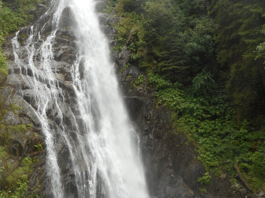 Cascade Du Pissou景点图片