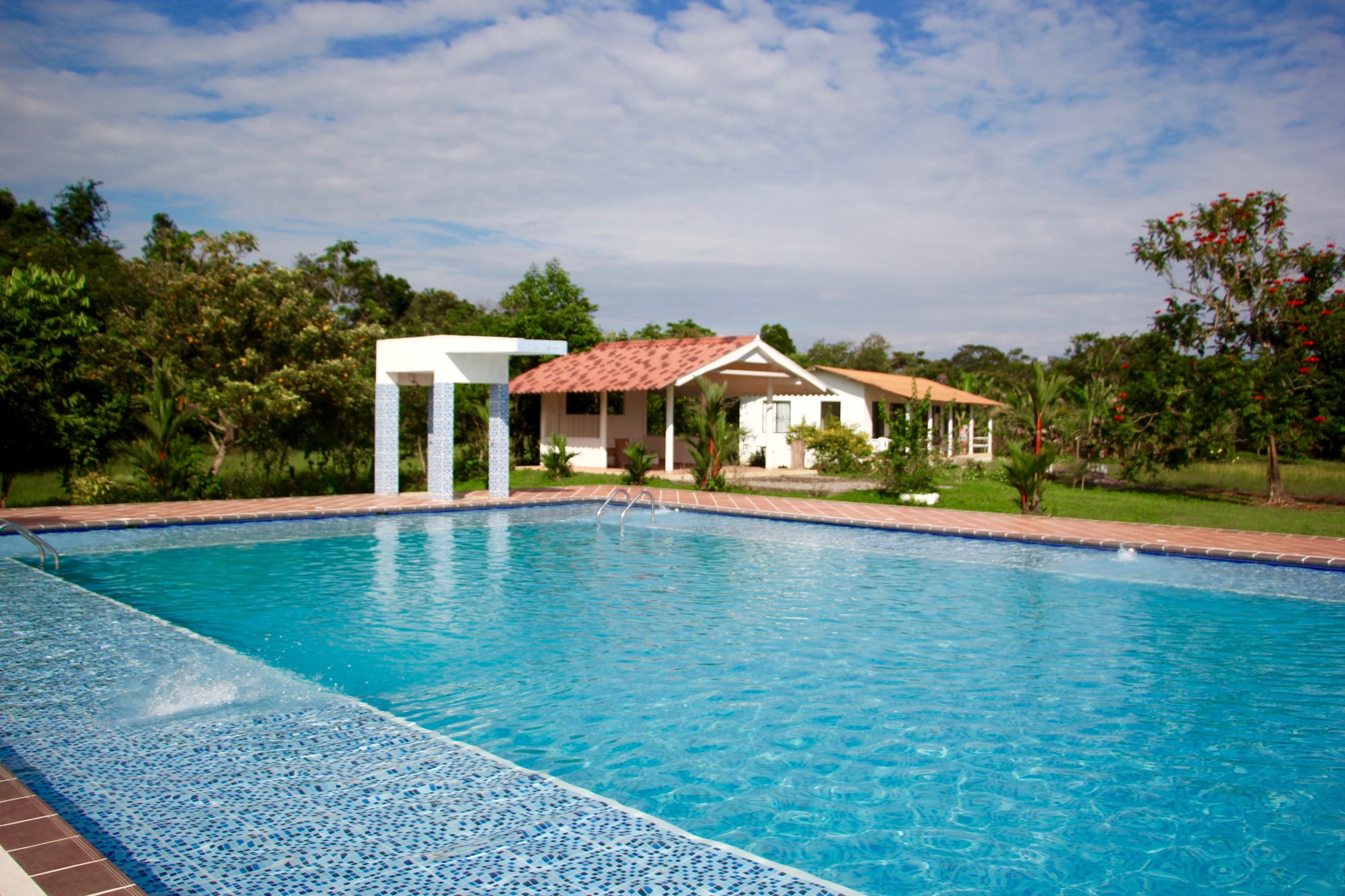 Hotel Mastranto-泳池
