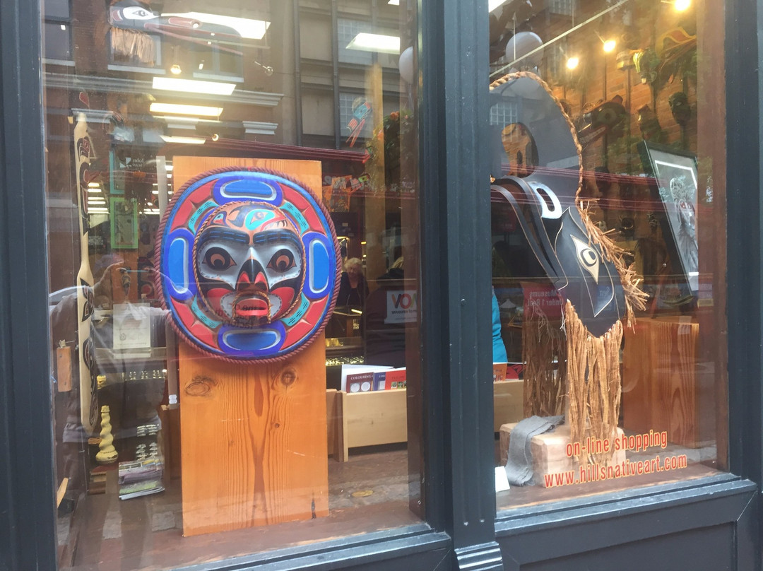 Hill's Native Art Gallery-温哥华必去景点