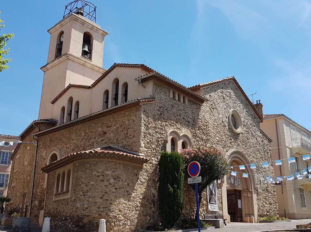 Eglise Sainte-Maxime景点图片