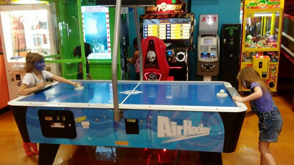 Sky Zone Trampoline Park景点图片