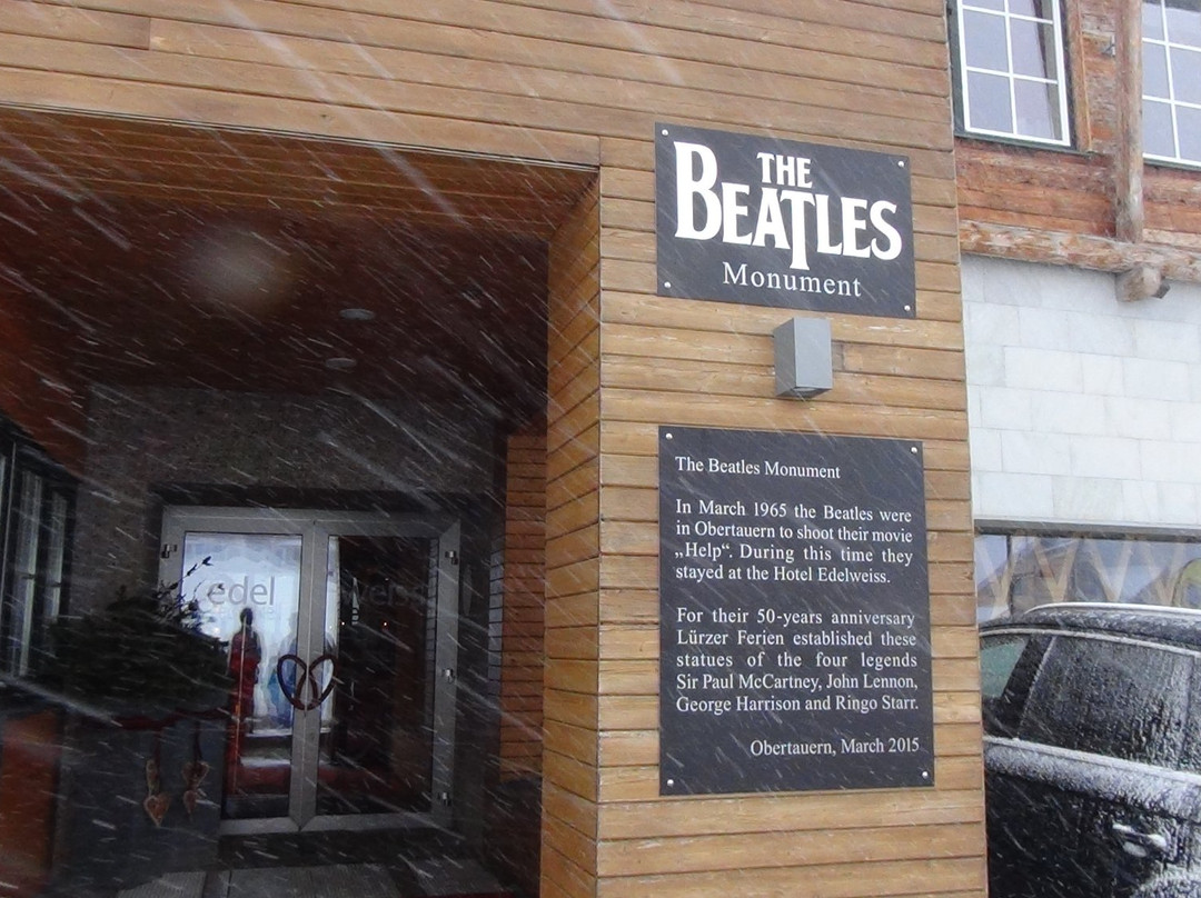 Beatles Memorial-上滔岸必去景点