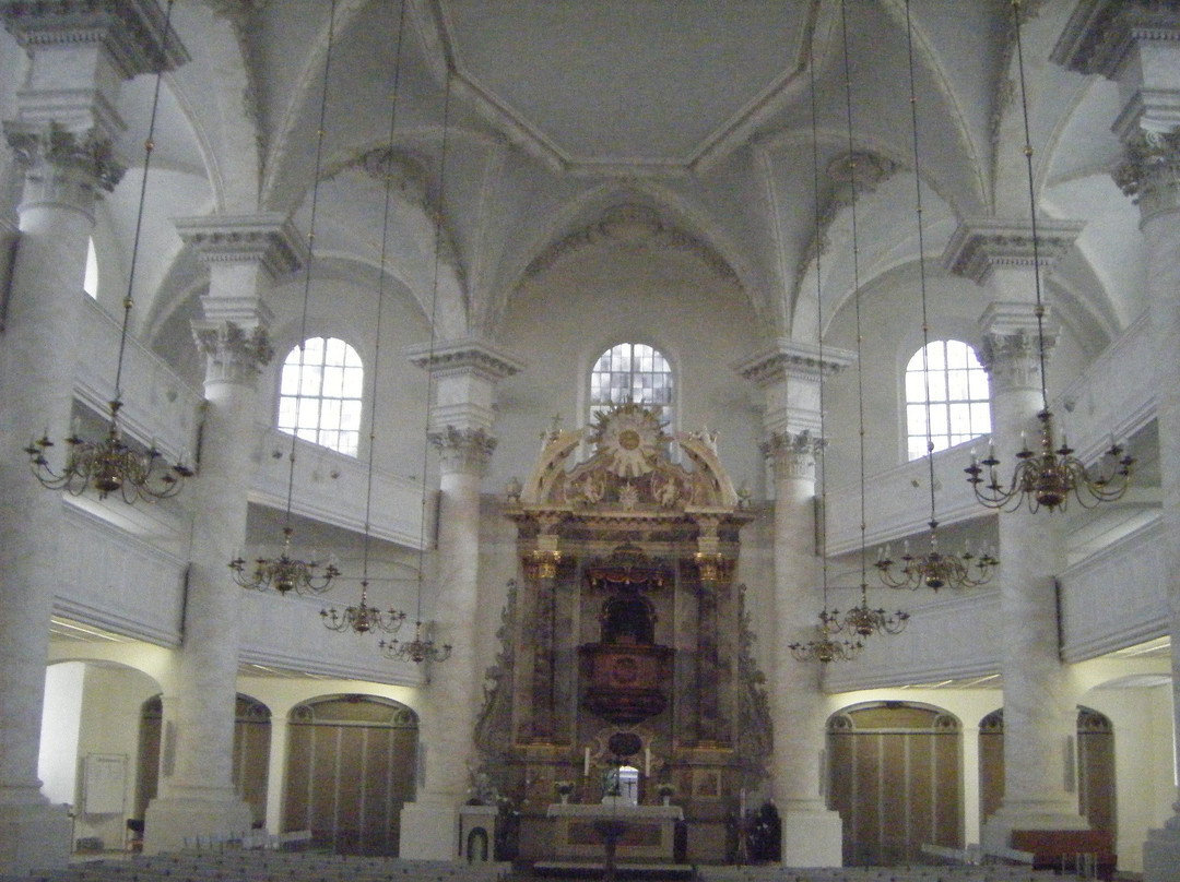 St. Trinitatis Kirche景点图片